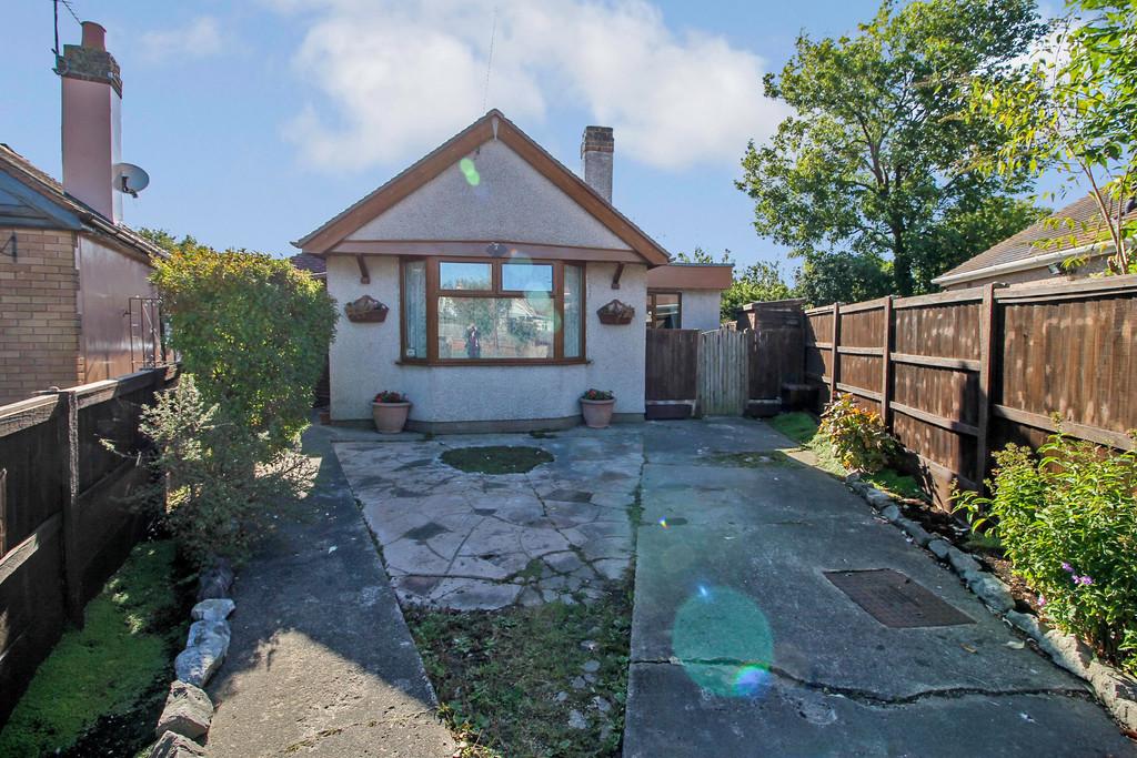 Tudor Avenue, Rhyl 2 bed detached bungalow £147,500