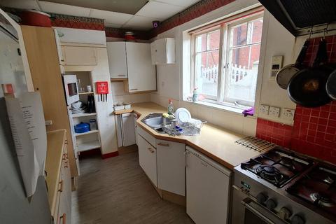 1 bedroom in a house share to rent - Wimborne Road
