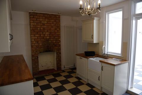 2 bedroom end of terrace house to rent, Wilby, Northants