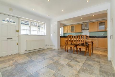 undefined, Elizabeth Mews, Belsize Park, NW3