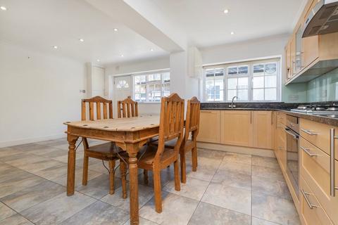 undefined, Elizabeth Mews, Belsize Park, NW3
