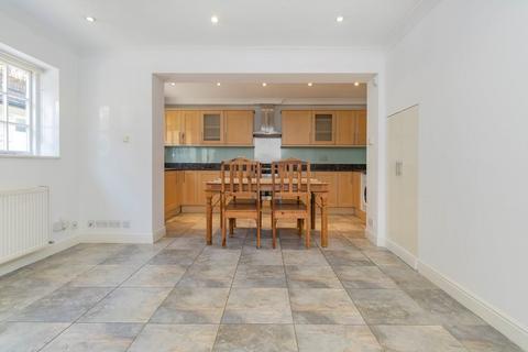 undefined, Elizabeth Mews, Belsize Park, NW3