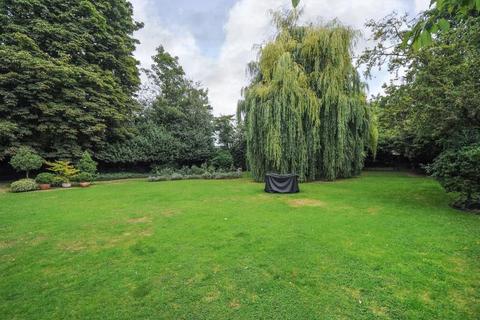 4 bedroom apartment to rent, Riverview Mansions,  East Twickenham,  TW1