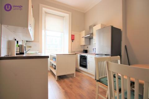 3 bedroom flat to rent, Dalry Road, Dalry, Edinburgh, EH11