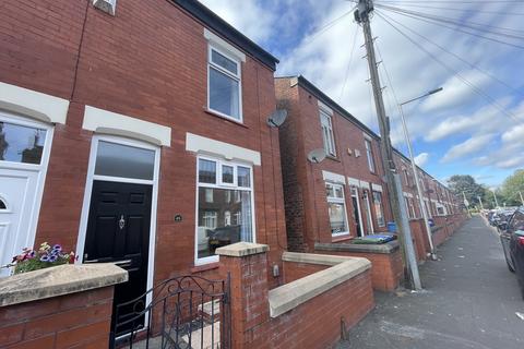 2 bedroom end of terrace house to rent, Florist Street, Stockport