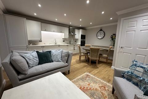 2 bedroom apartment to rent, Hallamgate Road, Sheffield, S10 5BT