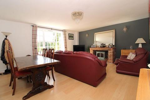 2 bedroom apartment for sale, Old Hall Court, Pinfold Lane, Aldridge, WS9 0QU