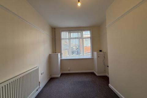 2 bedroom townhouse to rent, Fairfax Street, Stoke-On-Trent