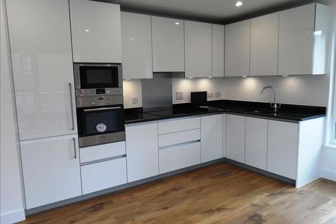 2 bedroom flat to rent - Dowding Drive, London, SE9
