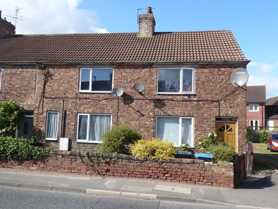 Northallerton Road, Leeming Bar, Northallerton 2 bed cottage £90,000
