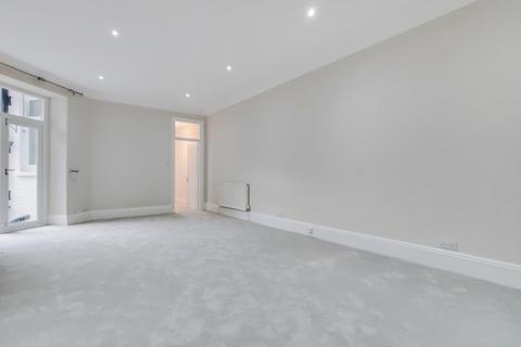 1 bedroom flat to rent, Warwick Mansions, Kensington SW5