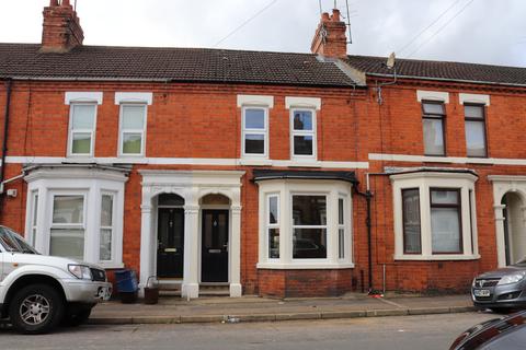 2 bedroom terraced house to rent, Symington Street, St. James