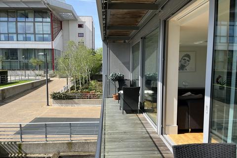 2 bedroom ground floor flat to rent, Highbury Stadium Square, London N5 - EPC rating B