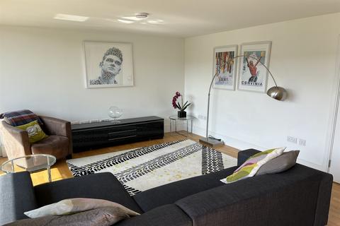 2 bedroom ground floor flat to rent, Highbury Stadium Square, London N5 - EPC rating B