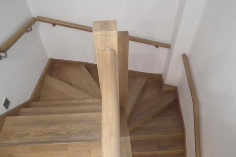 2 bedroom ground floor flat to rent, Highbury Stadium Square, London N5 - EPC rating B
