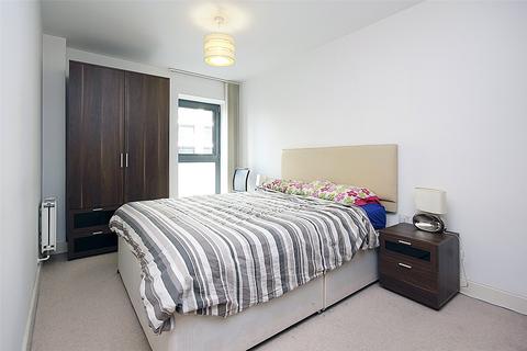 1 bedroom flat to rent, Surrey Quay's Road, London SE16