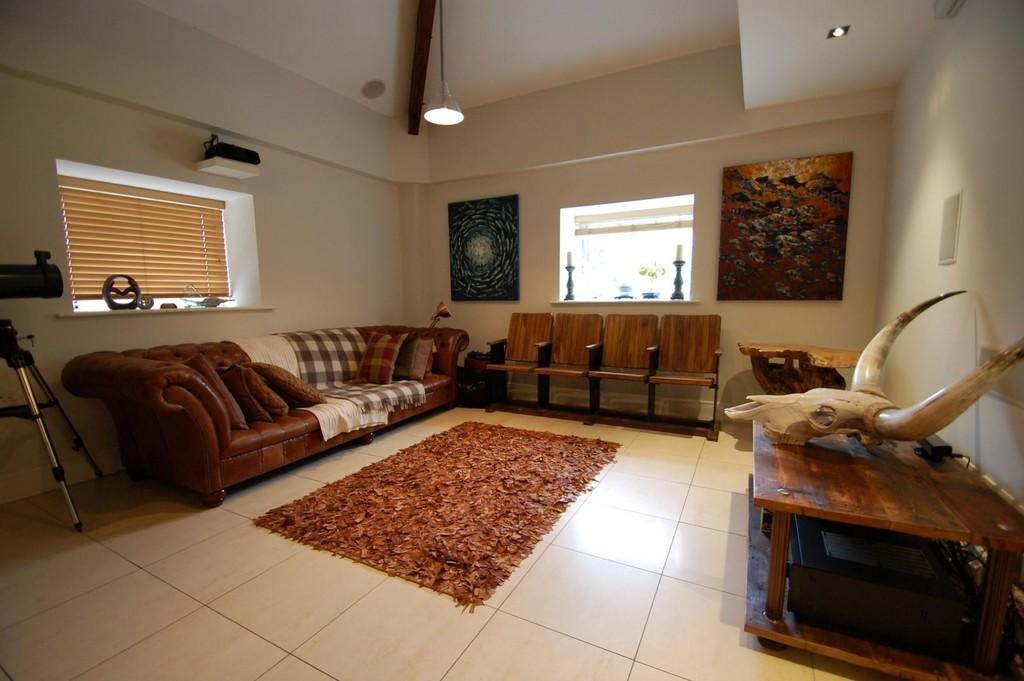 The Carriages, Ware, Hertfordshire 1 bed apartment £1,100 pcm (£254 pw)