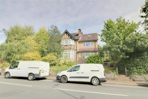 Studio to rent, Foxley Lane, West Purley