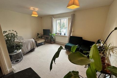 2 bedroom flat to rent, Manor Court, Lawrence Street