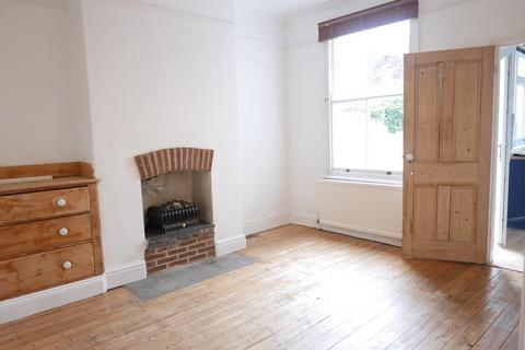 4 bedroom end of terrace house to rent, Vyner Street, The Groves