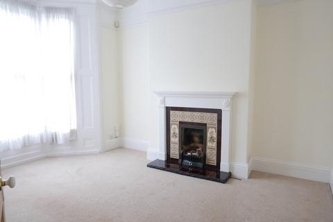 4 bedroom end of terrace house to rent, Vyner Street, The Groves