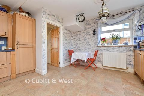 undefined, Butter Hill, Wallington, Surrey