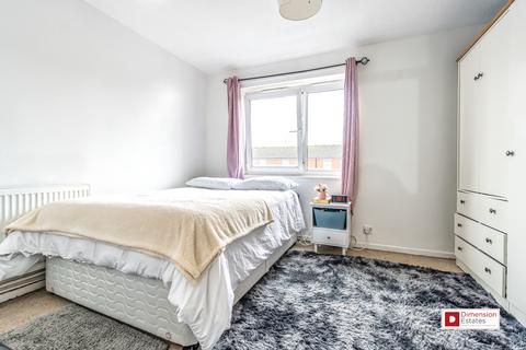 3 bedroom maisonette to rent, Churchill Walk, Homerton, Hackney, London, E9