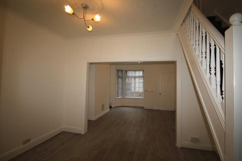 2 bedroom end of terrace house to rent, Derwent Avenue, Hampshire St, Hull, HU4