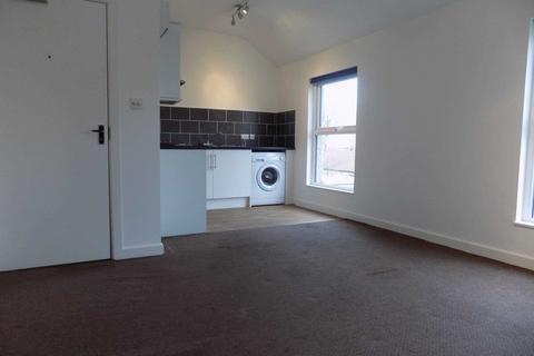 1 bedroom flat to rent, Flat B, Sheffield Road, Hoyland Common, S74 0DQ