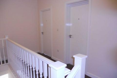 1 bedroom flat to rent, Flat B, Sheffield Road, Hoyland Common, S74 0DQ