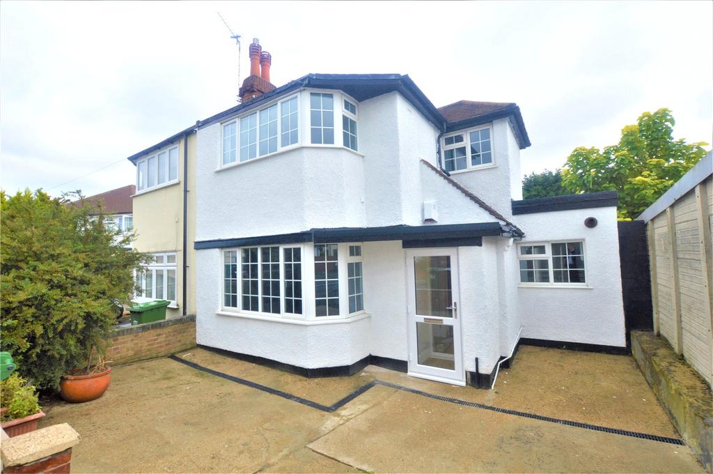 Blenheim Drive, Welling, Kent, DA16 3 bed semidetached house £375,000