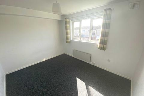 2 bedroom flat to rent, Viscount Avenue