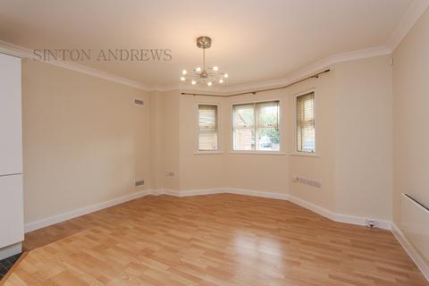 2 bedroom flat to rent, Murray Court, St Margarets Road, Hanwell, W7