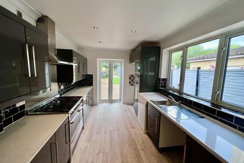 3 bedroom detached house to rent, Porchester Road, Southampton SO19