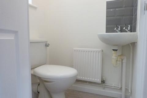 2 bedroom terraced house to rent, Fielden Row, Worcester