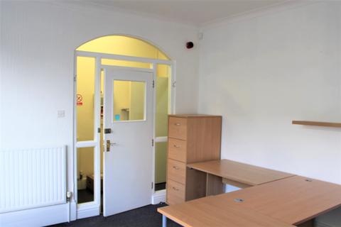 Office to rent - New London Road, Chelmsford, Essex, CM2