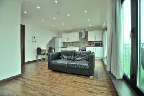 undefined, Commercial Road, London E1