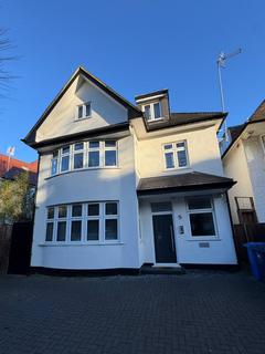 Studio to rent, Beechcroft Avenue, Golders Green