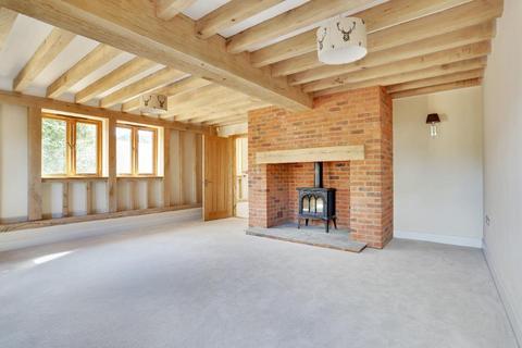 5 bedroom detached house to rent, Pagehurst Road, Marden Thorn, Kent, TN12 9LH