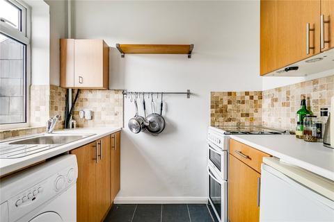 2 bedroom flat to rent, Upper Richmond Road West, East Sheen, London