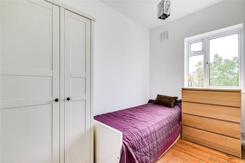 2 bedroom flat to rent, Upper Richmond Road West, East Sheen, London