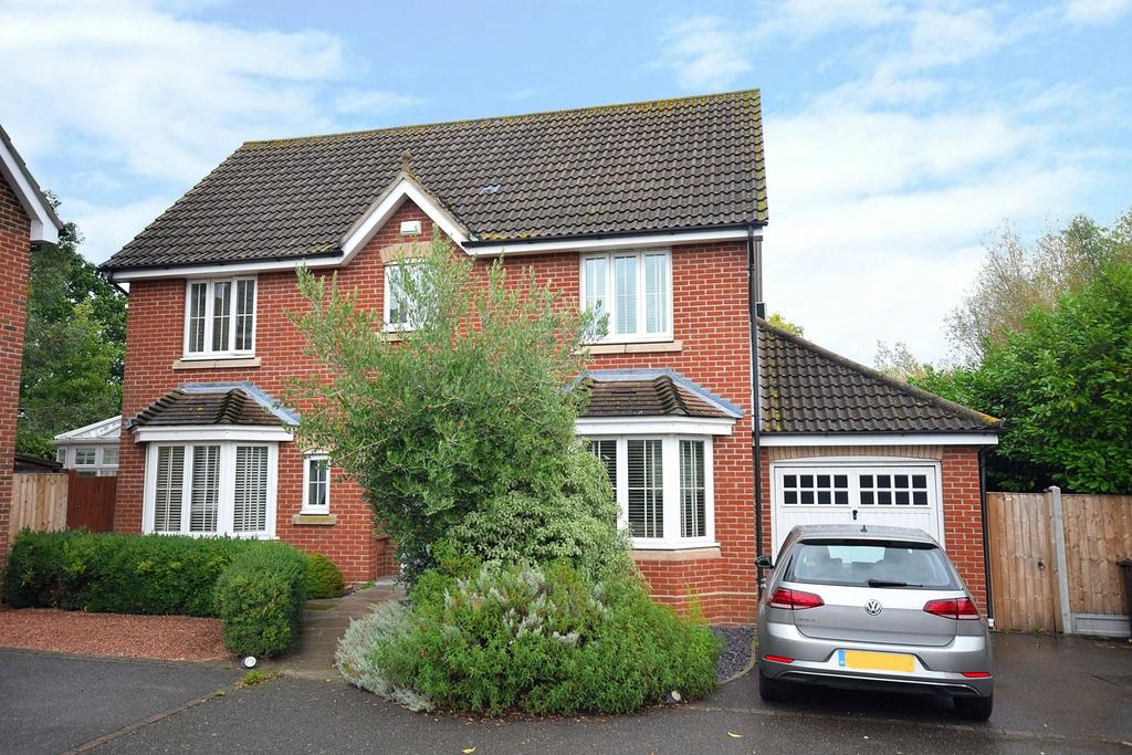 Abbotsmead, Heybridge, Maldon, Essex, CM9 4 bed detached house £450,000