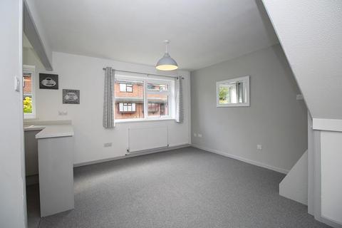 2 bedroom end of terrace house to rent, Angus Drive, Loughborough, LE11