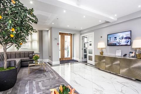 Studio to rent, Hill Street, Mayfair, W1J
