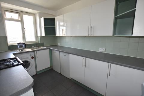 4 bedroom flat to rent, Lancaster Court, Fulham Road, London SW6