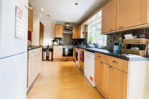 2 bedroom end of terrace house to rent, Bishops Way, Egham, Surrey, TW20