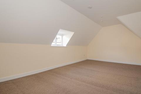 3 bedroom apartment to rent - Newbury,  Berkshire,  RG14