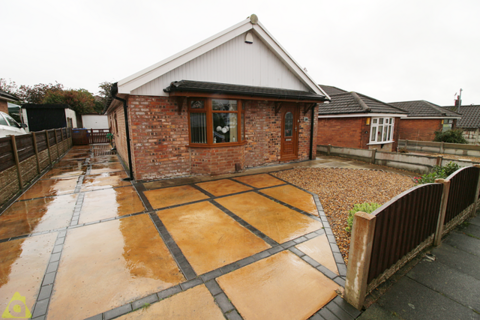 28 Collins Lane, Westhoughton, Bolton, BL5 2HB