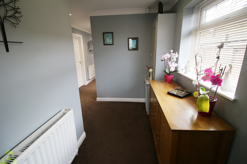 28 Collins Lane, Westhoughton, Bolton, BL5 2HB