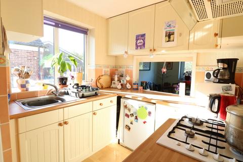 2 bedroom flat for sale, Pelham Road, Lindfield, RH16